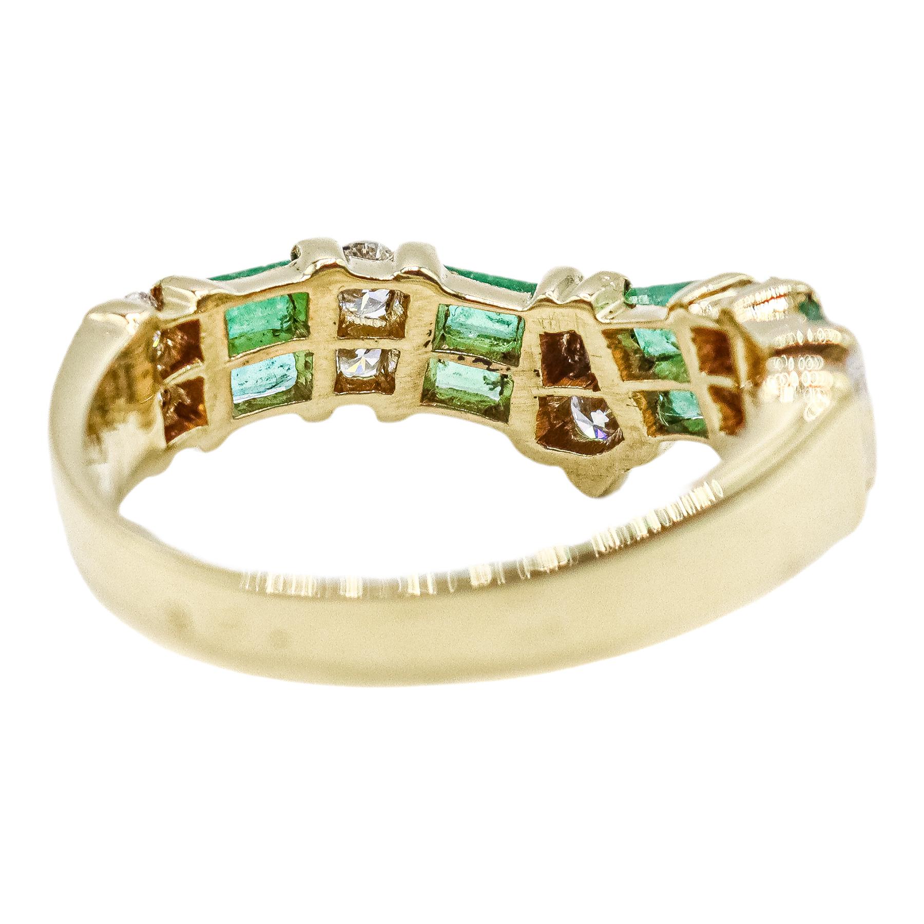 ANILLO CON ESMERALDAS Y BRILLANTES