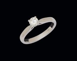 Anillo de oro solitario de 0,35 cts