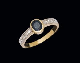 Anillo de oro, platino zafiro y diamantes