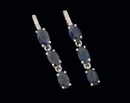 Pendientes de oro con zafiros azules y diamantes