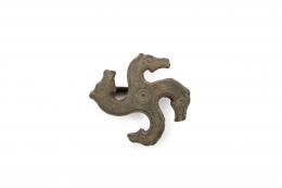 Fibula romana en bronce