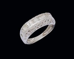 Anillo de oro blanco con diamantes 1,60 cts