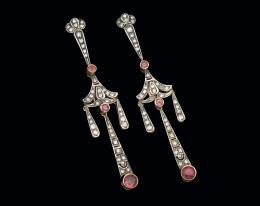 Pendientes largos con turmalinas y diamantes