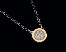 Colgante de oro bicolor con brillantes 0,40 cts