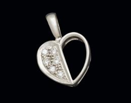 Colgante de oro corazón con diamantes 0,07 cts