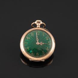 RELOJ DE BOLSILLO PARA DAMA, S.XIX Caja realizada en oro rosa de 9 kt. Esafera en esmalte verde con numeración arábiga en dorado, al igual que las agujas, tipo Luis XVI. Diámetro: 29 mm. Sistema remontoir. En estado de marcha.