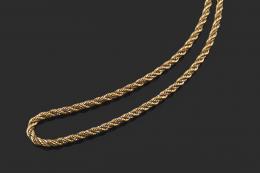 COLLAR Realizado en oro bicolor de 18 kt. tipo cordon entrelazado. Longitud: 65 cm.