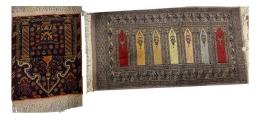 DOS ALFOMBRAS DE ORACIÓN, UNA REALIZADA EN SEDA Y OTRA EN LADA, SIGLO XX