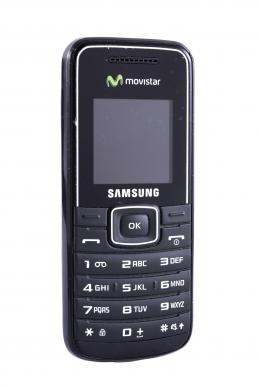 TELÉFONO SAMSUNG GT- E1050, NEGRO Exclusivo para repuesto, no se garantiza el funcionamiento de ningún terminal.