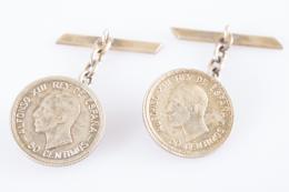 GEMELOS MONEDAS DE 50 CÉNTIMOS ALFONSO XII EN PLATA DORADA Realizados en plata dorada. Formados por 2 monedas de 50 céntimos de Alfonso XII, 1926.