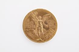 MONEDA DE ORO DE 22KT DE 50 PESOS MEXICANOS Realizada en oro amarillo de 22 kt. Una moneda de 50 pesos, México, 1821-1944. Canto: INDEPENDENCIA Y LIBERTAD. Diámetro: 37 mm.