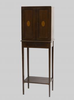 CABINET ON STAND INGLÉS, S.XIX
