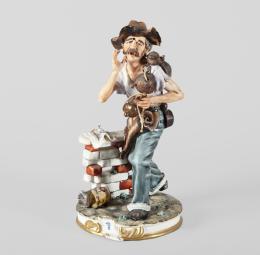 FIGURA MASCULINA EN PORCELANA CAPODIMONTE. NÁPOLES, S. XX