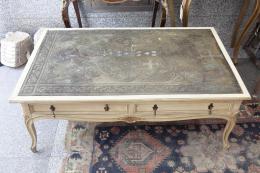 MESA DE CENTRO ANTIGUA ESTILO TRANSICIÓN DE LUIS XV A LUIS XVI Madera y bronce 45 cm. x117,50 cm. x75 cm.
