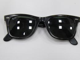 Marcadas señales de uso. Fallo en lentes.