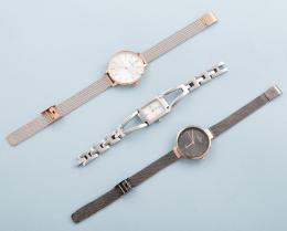 LOTE DE TRES RELOJES RADIANT EN METAL PLATEADO CON CORREA DE METAL ,RADIANT  NO SE PUEDE COMPROBAR SU FUNCIONAMIENTO,MOVIMIENTO CUARZO. 