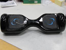 PATINETE ELÉCTRICO HOVERBOARD ,HOVERBOARD Patinete eléctrico hoverboard en color negro sin cargador, en buen estado.NO SE PUEDE COMPROBAR SU FUNCIONAMIENTO 