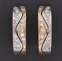 PAREJA DE PENDIENTES EN ORO BICOLOR DE 18 KT CON DIAMANTES pareja de pendientes en oro bicolor de 18kt con diamantes talla brillante aprox 0.40 ct