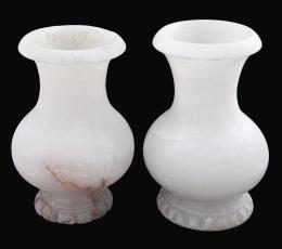 PAREJA DE JARRONES Alabastro 17 cm.