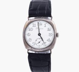 RELOJ LONGINES EN PLATA DE LEY. CUERDA MANUAL. PP. S.XX