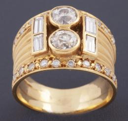 SORTIJA REALIZADA EN ORO DE 18 KT CON DIAMANTES