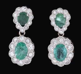 PENDIENTES EN PLATINO CON ESMERALDAS Y DIAMANTES