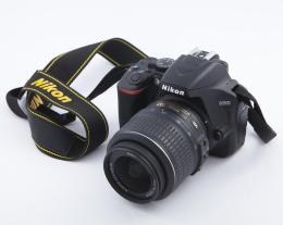 NIKON D3500+ AF-S NIKKOR 18-55MM