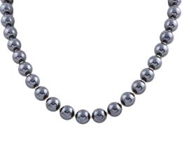 COLLAR DE HEMATITES Y METAL DORADO