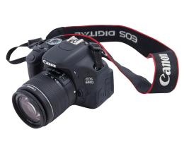 CANON EOS 600D + EF-S 18-55mm