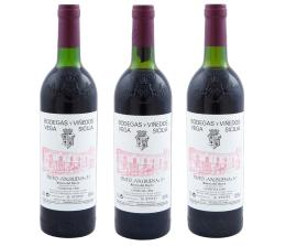 LOTE DE TRES BOTELLAS DE VEGA SICILIA S.A. COSECHA DE 1996