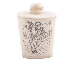 SNUFF BOTTLE EN MARFIL. CHINA, S.XIX, TALLER SEGÚN DIBUJOS DINASTÍA QING.