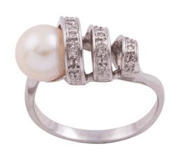 SORTIJA EN ORO 18KT, PERLA CULTIVADA Y DIAMANTES
