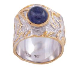 SORTIJA EN PLATA 925 CON CHAPADO EN ORO Y ZAFIRO. JOYERÍA DE AUTOR, PIEZA ÚNICA