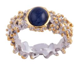 SORTIJA EN PLATA 925 CON CHAPADO EN ORO Y ZAFIRO. JOYERÍA DE AUTOR, PIEZA ÚNICA