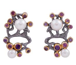 PENDIENTES EN PLATA 925 CON CHAPADO EN ORO, AMATISTAS Y PERLAS CULTIVADAS. JOYERÍA DE AUTOR, PIEZA ÚNICA