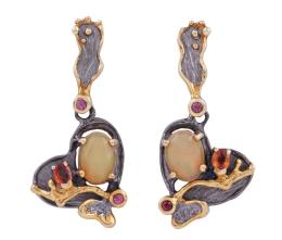 PENDIENTES EN PLATA 925 CON CHAPADO EN ORO, ÓPALOS Y ZAFIROS FANCY. JOYERÍA DE AUTOR, PIEZA ÚNICA