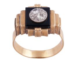 SORTIJA EN ORO 18KT, ÓNIX Y DIAMANTES