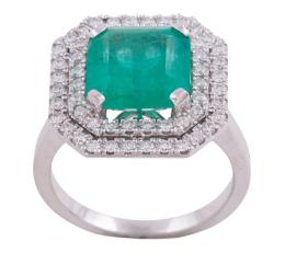 SORTIJA EN ORO 18KT, ESMERALDA Y DIAMANTES