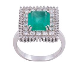 SORTIJA EN ORO 18KT, ESMERALDA Y DIAMANTES
