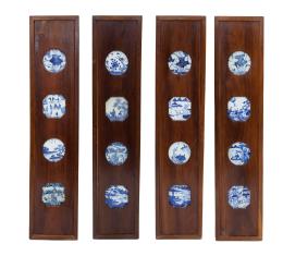 CUATRO PANELES DECORATIVOS EN MADERA Y PORCELANA. DINASTÍA QING, S.XX