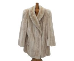 CHAQUETÓN DE VISÓN BLANCO