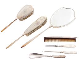 JUEGO DE TOCADOR EN PLATA DE LEY