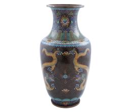 JARRÓN CON ESMALTE CLOISONNÉ NEGRO
