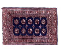 ALFOMBRA PERSA EN LANA DE MOTIVOS GEOMÉTRICOS