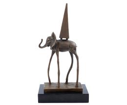"ELEFANTE DEL ESPACIO" ESCULTURA REALIZADA EN BRONCE. FIRMADO SALVADOR DALÍ.