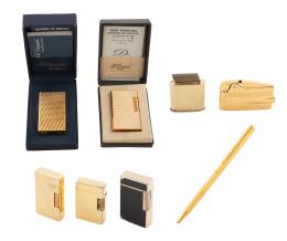 LOTE DE 7 MECHEROS Y UN BOLÍGRAFO CHAPADOS EN ORO