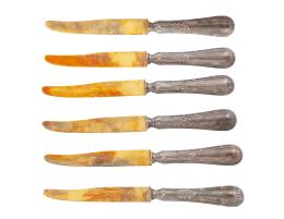 JUEGO DE SEIS CUCHILLOS DE MERIENDA EN PLATA DE LEY CON BAÑO DE ORO