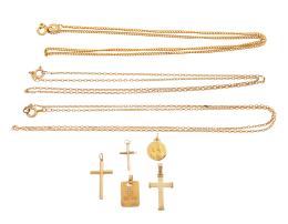 TRES CADENAS Y CINCO COLGANTES EN ORO 18KT