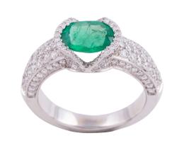 SORTIJA EN ORO 18KT, ESMERALDA Y BRILLANTES