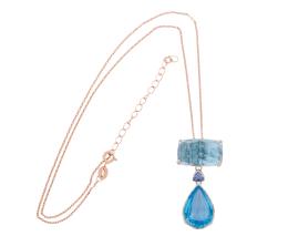 COLGANTE Y CADENA EN PLATA DE LEY, TOPACIOS Y ZAFIRO